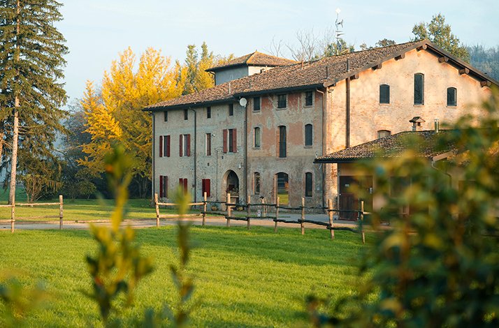 Origine Country Farm building in Tabiano, Parma countryside.