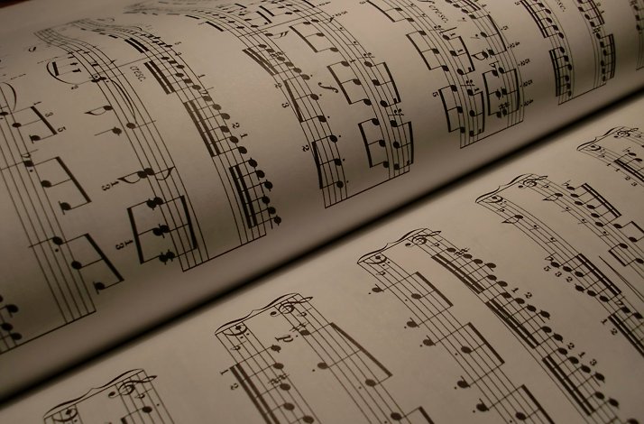 Sheet music of Callas-associated works.