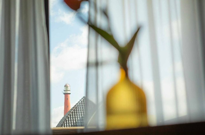 Window outdoor scene of Grand Hotel Beatrix.