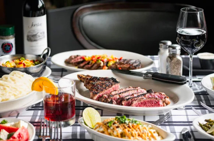 Gibsons Bar &amp; Steakhouse Reservations: In Chicago, Illinois (5)