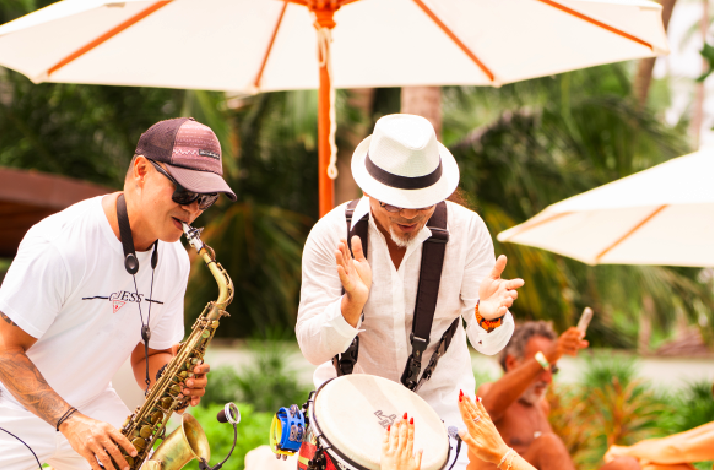 The musicians playing at the Nikki Beach Koh Samui.