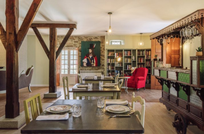 Palacete do Guerreiro restaurant in São Gião, Portugal.