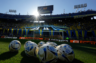 La Bombonera stadium before a Boca Juniors match.
