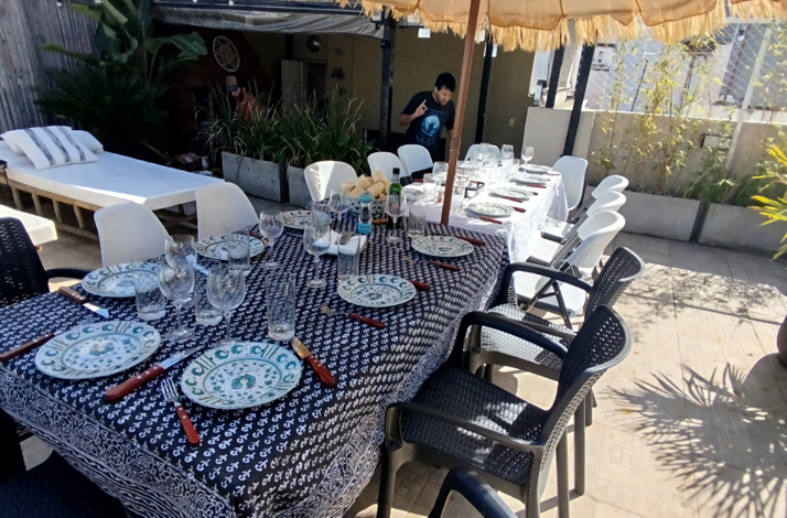 Private outdoor table set for an authentic Argentine asado experience in Buenos Aires.