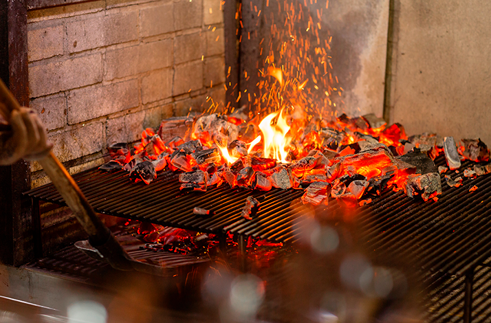 Expertly grilled Argentine barbecue prepared with traditional asado techniques.