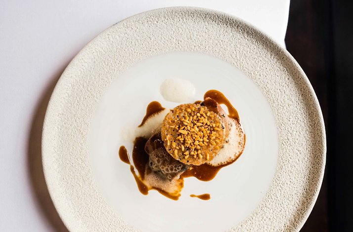 Signature fine-dining course at Restaurant De Ölliemölle.