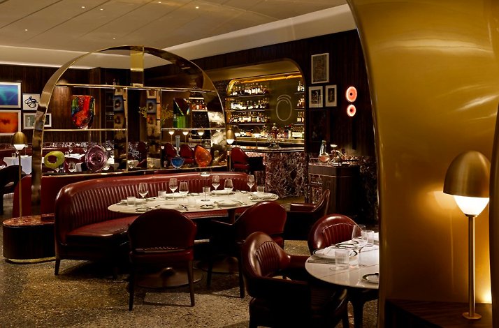 Dining area of restaurant Sammarco.